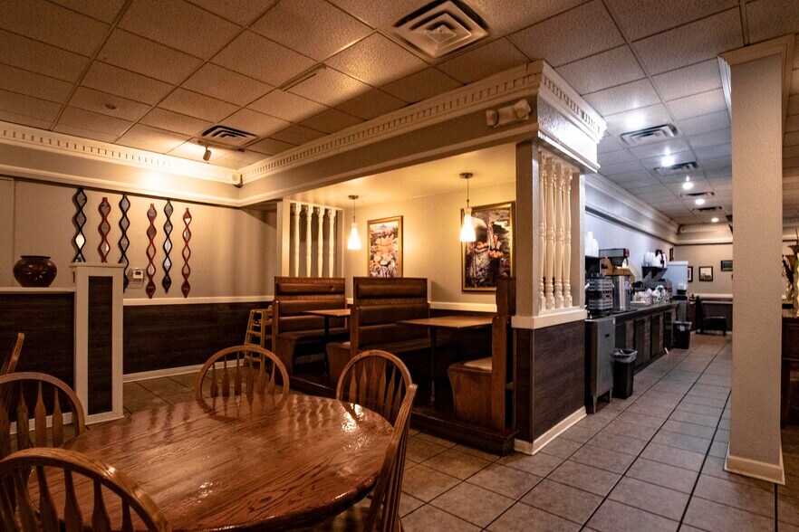 More Photos Of 1700 E. Main St., Blytheville Restaurant For Sale