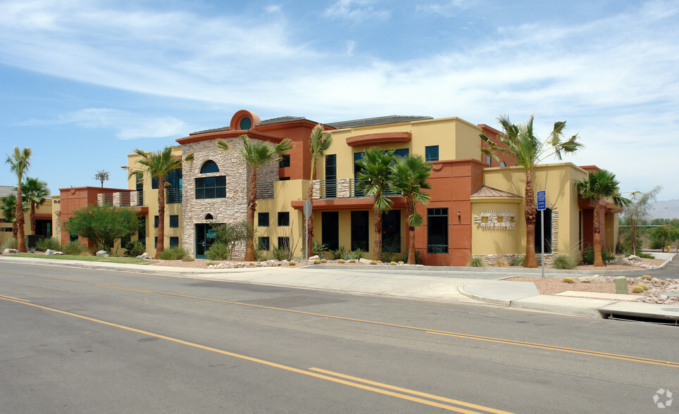 Primary Photo Of 79200 Corporate Center Dr, La Quinta Office For Lease