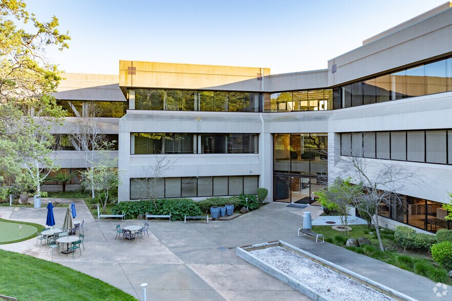 More Photos Of 100 Wood Hollow Dr, Novato Office For Lease