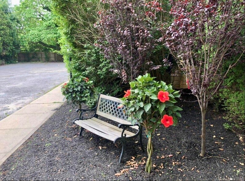 More Photos Of 755 Montauk Hwy, Water Mill Restaurant For Lease