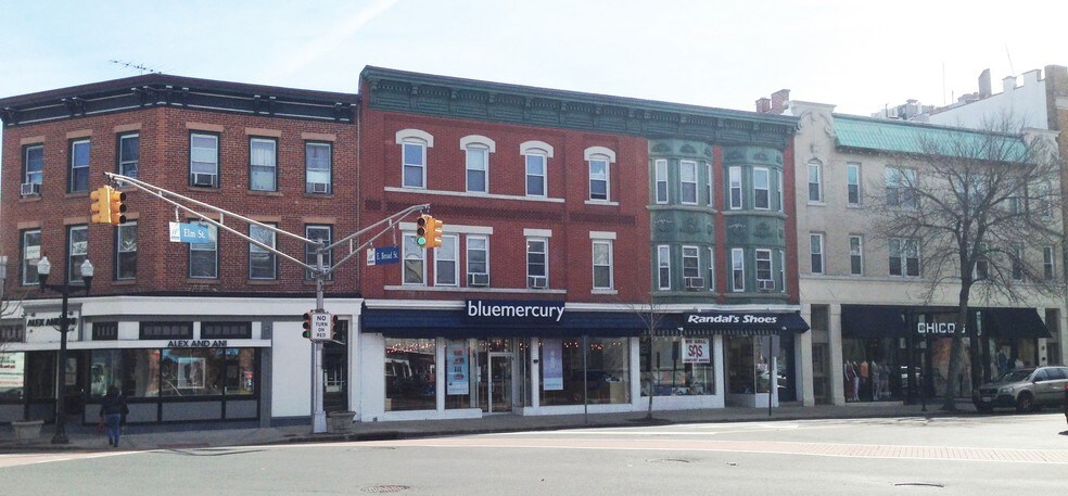 More Photos Of 82-84 Elm St, Westfield General Retail For Lease