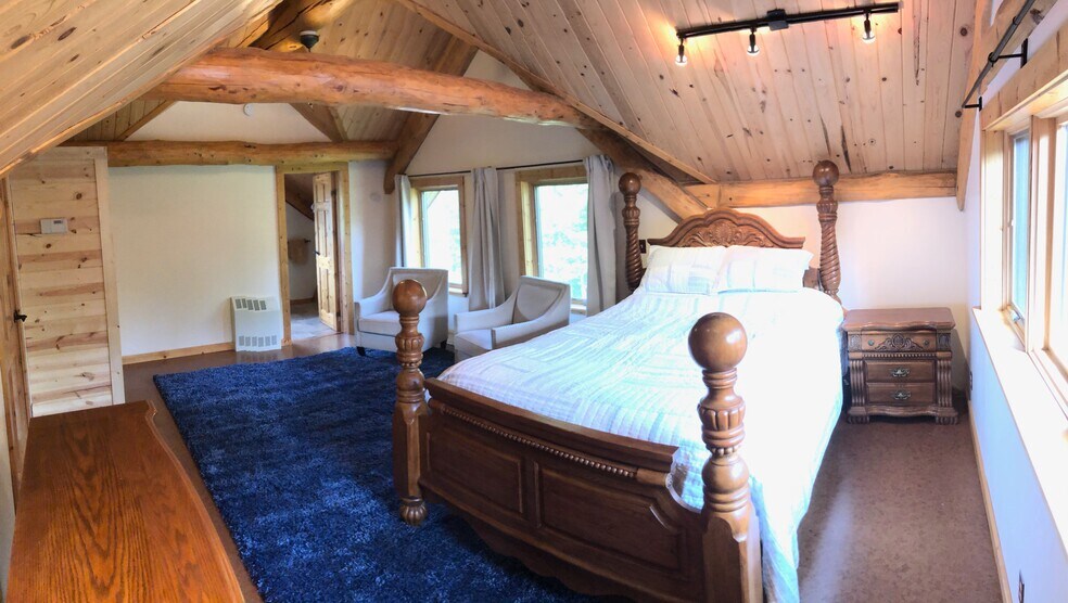 More Photos Of 465 Westover Rd, Two Harbors Specialty For Sale