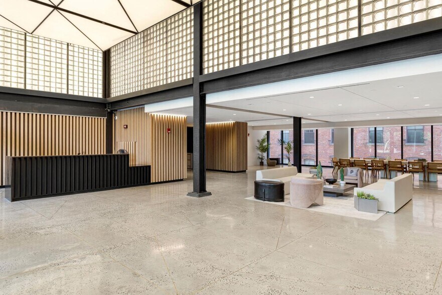 More Photos Of 25 Columbia Hts, Brooklyn Office For Lease