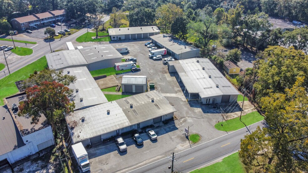 More Photos Of 2565 Halls Mill Rd, Mobile Warehouse For Lease