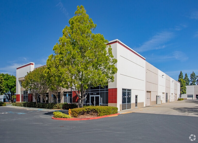 More Photos Of 2130-2162 Ringwood Ave, San Jose Showroom For Sale