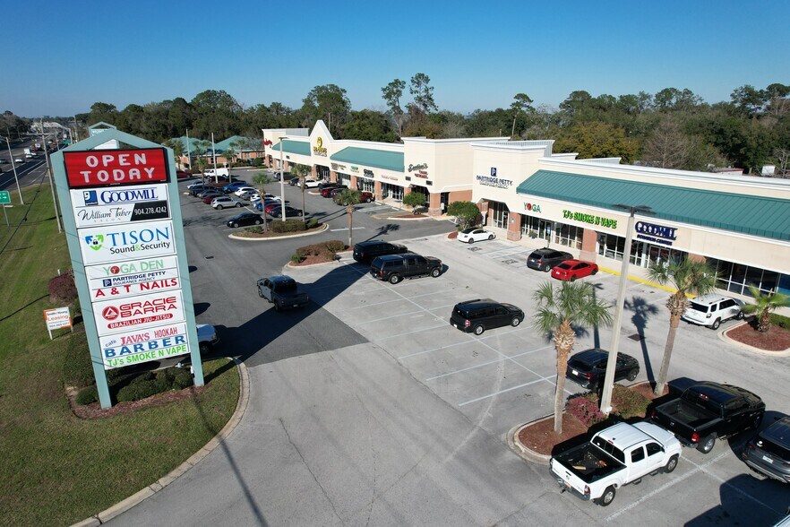 More Photos Of 3535 US Highway 17, Fleming Island Unknown For Lease
