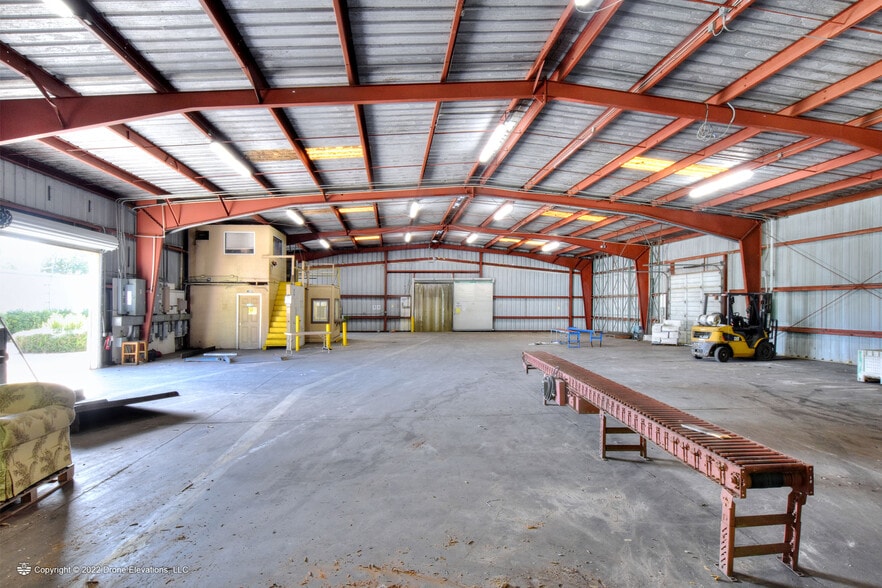 More Photos Of 707 W Lake Dr, Wimauma Industrial For Sale