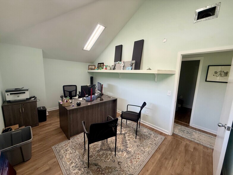 More Photos Of 1411 S 14th St, Fernandina Beach Office For Lease