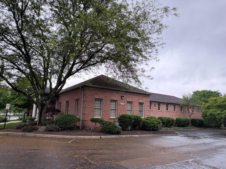 More Photos Of 4261 Morse Rd, Columbus Office For Sale