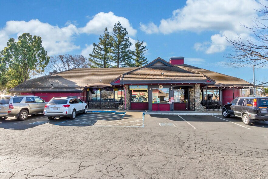 More Photos Of 6400 Fair Oaks Blvd, Carmichael Restaurant For Sale