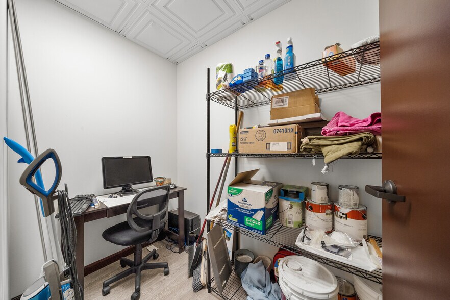 More Photos Of 25550 Hawthorne Blvd, Torrance Medical For Lease