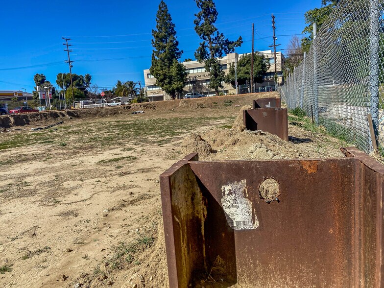 More Photos Of 15530 San Fernando Mission Blvd, Mission Hills Land For Sale