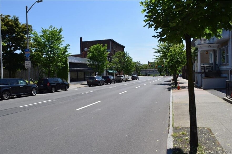 More Photos Of 47 Elm St, New Haven Office For Lease