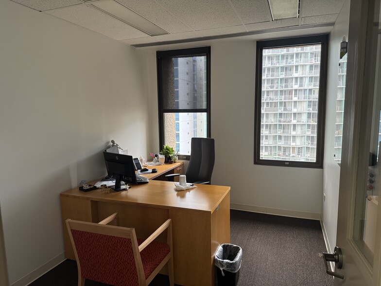 More Photos Of 1600 Kapiolani Blvd, Honolulu Office For Lease