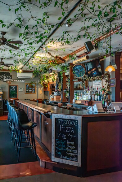 More Photos Of 205 Main St, Onalaska Specialty For Sale