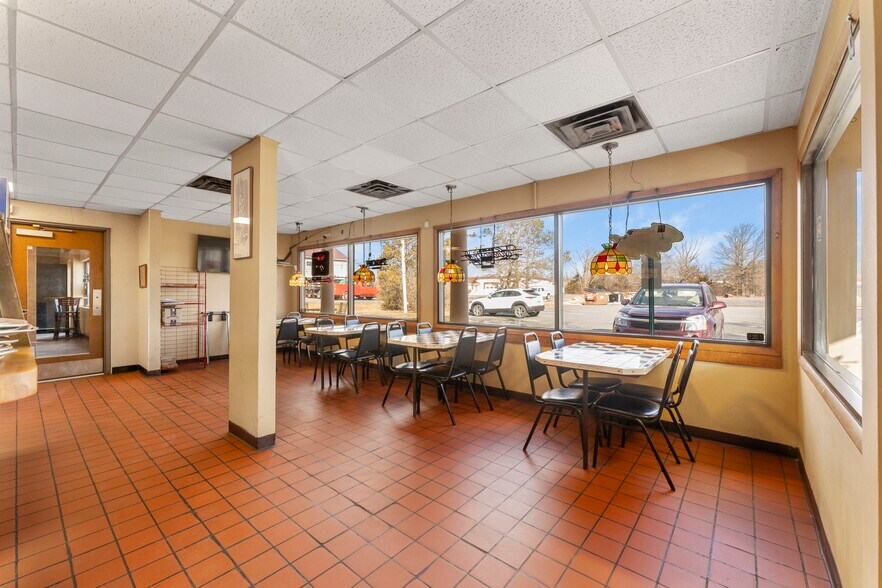 More Photos Of 1850 John Fries Hwy, Quakertown Restaurant For Sale
