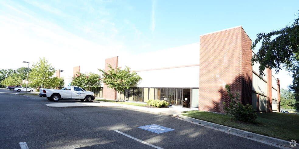 More Photos Of 16000 Trade Zone Ave, Upper Marlboro Light Manufacturing For Lease