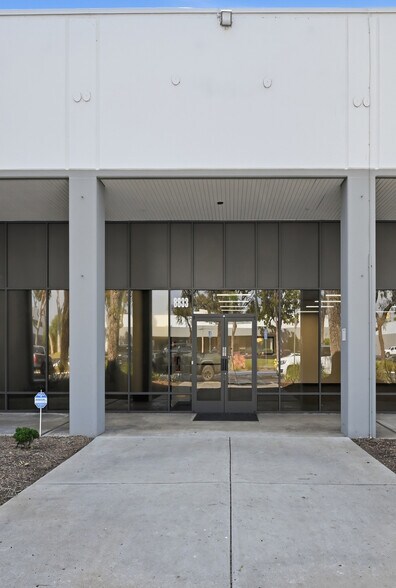 More Photos Of 8829-8835 Complex Dr, San Diego Warehouse For Lease