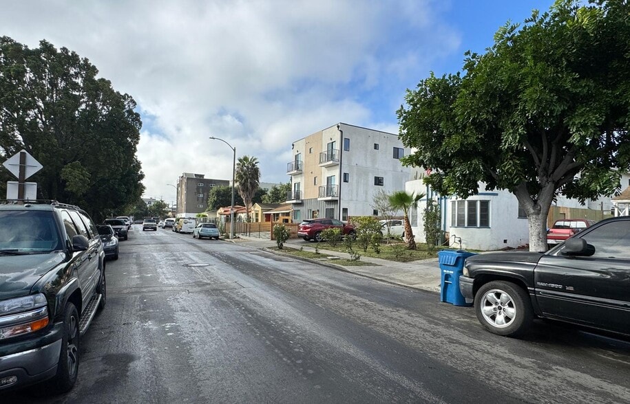 More Photos Of 2629 S Garth Ave, Los Angeles Multifamily For Sale
