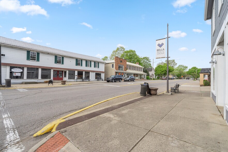 More Photos Of 7-11 E Franklin St, Bellbrook Storefront Retail Office For Lease