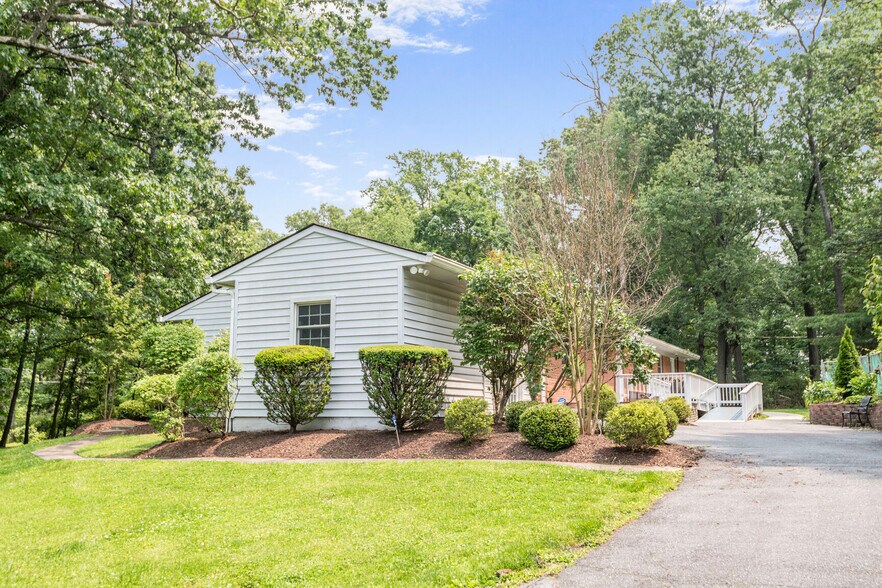 More Photos Of 1701 Maydale Dr, Silver Spring Assisted Living For Sale