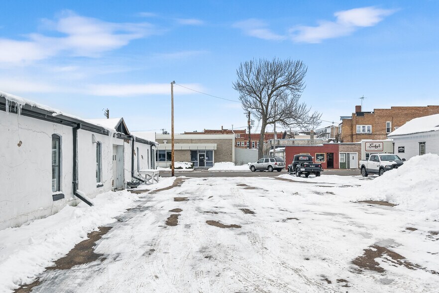 More Photos Of 219 Jefferson St, Waupaca Storefront Retail Office For Sale