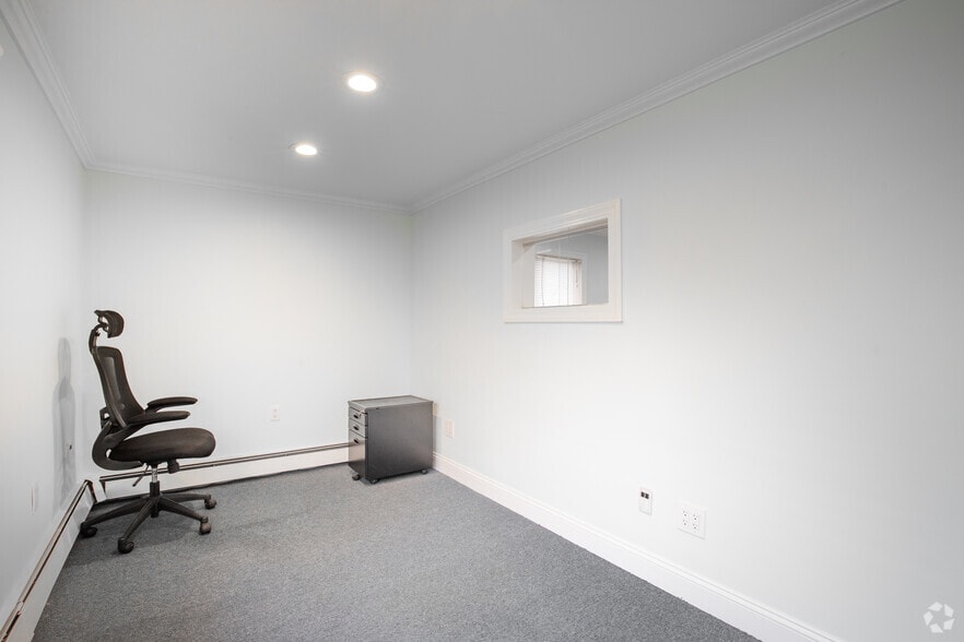More Photos Of 141 Waverly Ave, Patchogue Office Residential For Sale