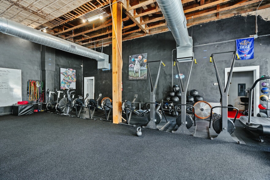 More Photos Of 1941-1947 N New Braunfels Ave, San Antonio Storefront Retail Office For Lease