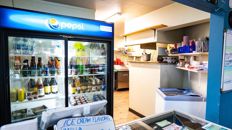 More Photos Of 1922 S Market Blvd, Chehalis Restaurant For Sale