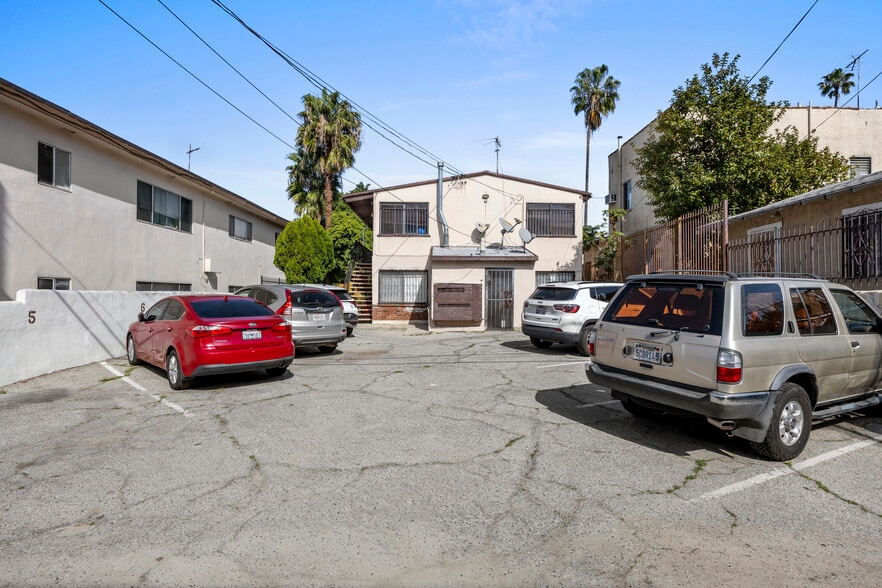 More Photos Of 2334 Valley St, Los Angeles Apartments For Sale