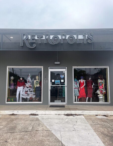 More Photos Of 736-742 E 20th St, Houston Unknown For Lease