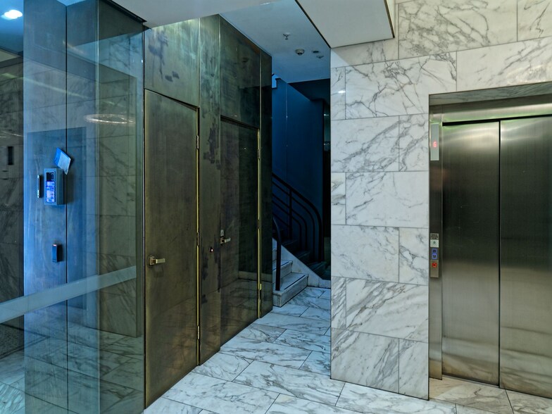 More Photos Of 95 Queen St, Melbourne Office For Lease