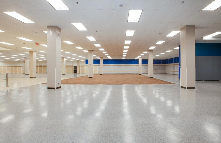 More Photos Of 5060 Montclair Plaza Ln, Montclair Unknown For Lease