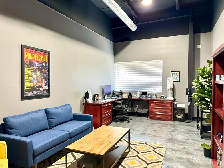 More Photos Of 15252 Stony Creek Way, Noblesville Light Distribution For Lease