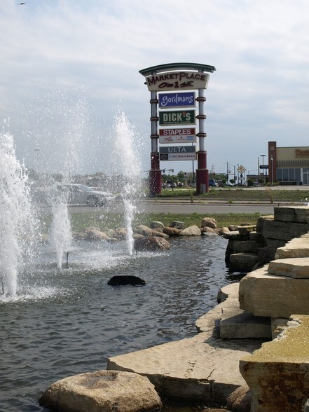 More Photos Of 4601 1st Ave SE, Cedar Rapids Unknown For Lease