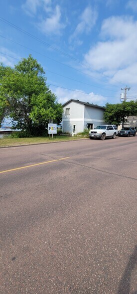 More Photos Of 809 Main Street, La Pointe Office For Sale