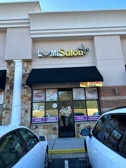 More Photos Of 5700 Cumming Hwy, Buford Unknown For Lease