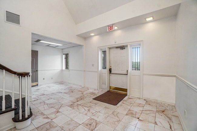 More Photos Of 655 Village Square Dr, Stone Mountain Loft Creative Space For Lease