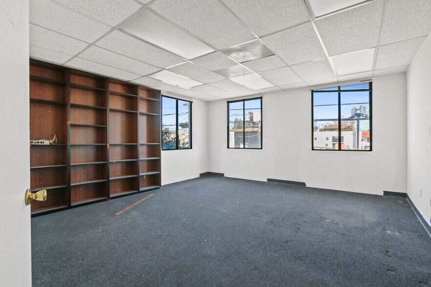 More Photos Of , Los Angeles Unknown For Sale