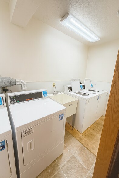 More Photos Of 105 Sunnyslope Rd, Morris Apartments For Sale