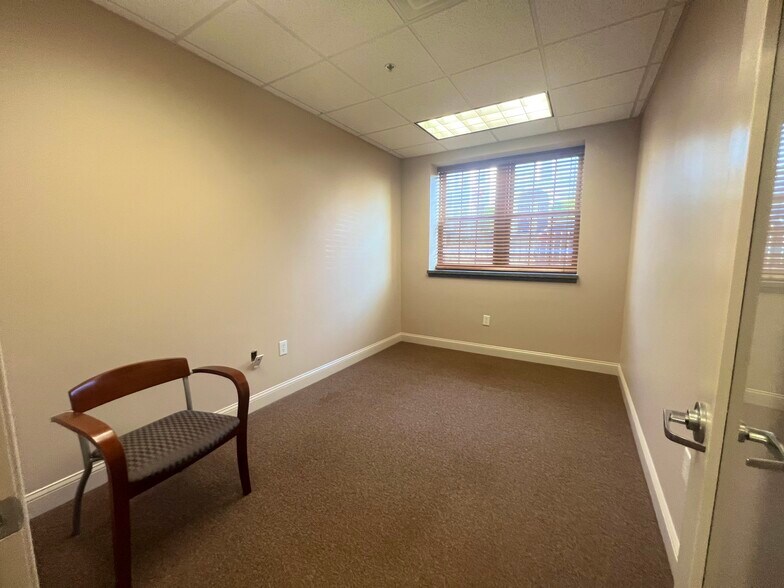 More Photos Of 27-31 Privet St, Pawtucket Manufacturing For Sale