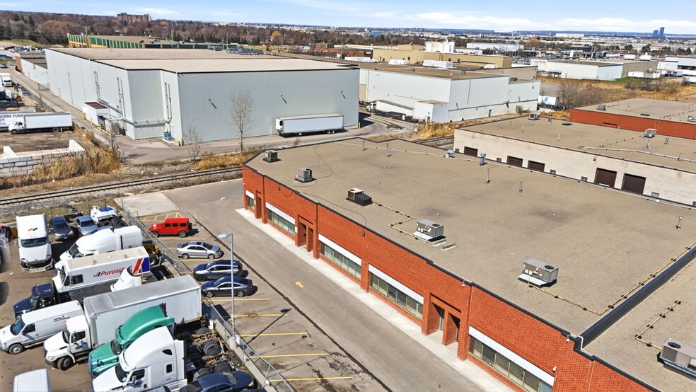 More Photos Of 2074 Steeles Ave E, Brampton Showroom For Sale