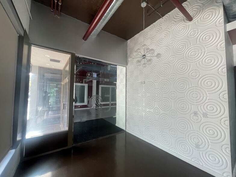 More Photos Of 585 Pine Ave, Long Beach Apartments For Lease