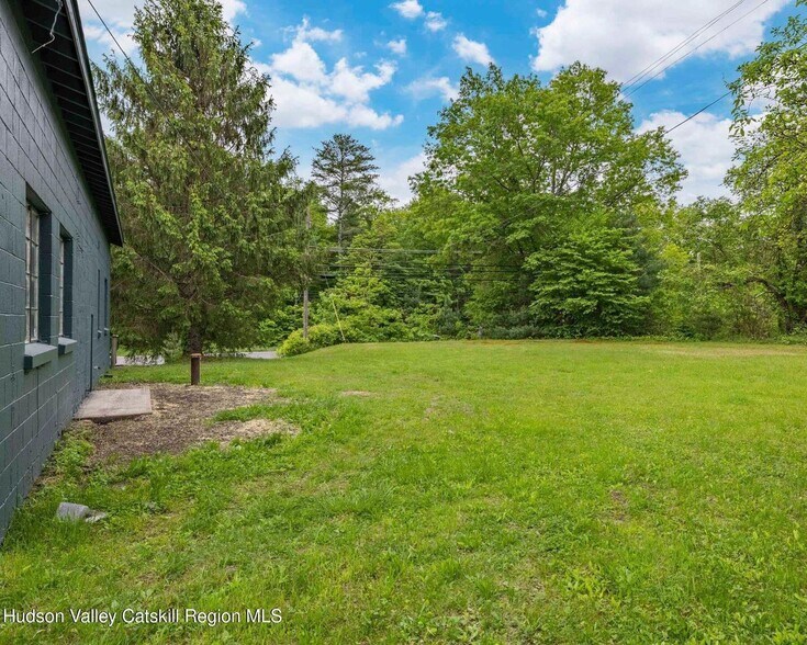 More Photos Of 2774 NY-28 Hwy, Shokan General Retail For Sale