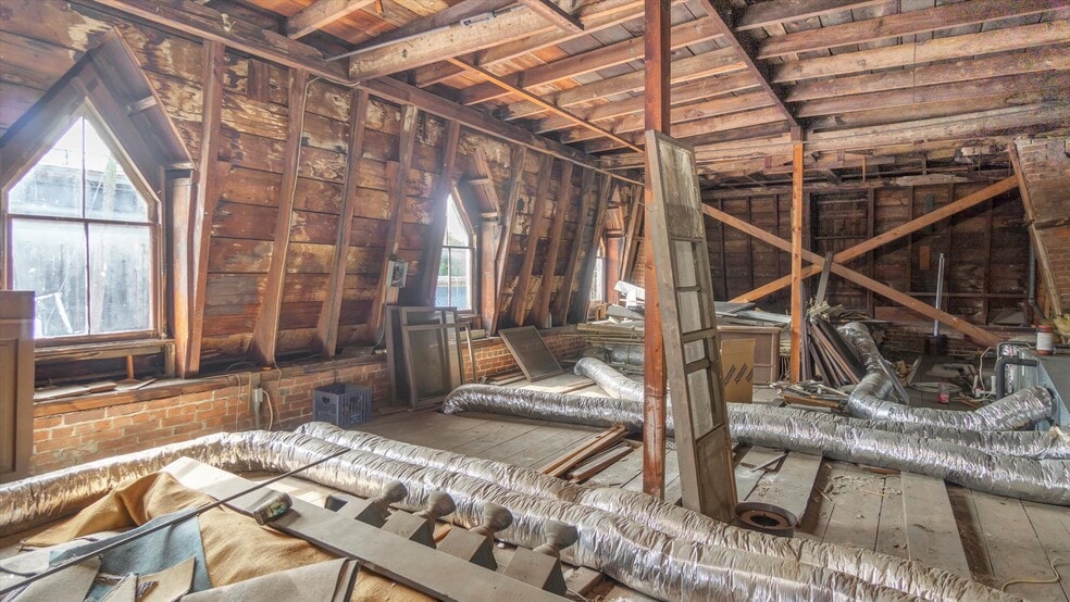 More Photos Of 4 E Main St, Riverhead Storefront Retail Office For Sale