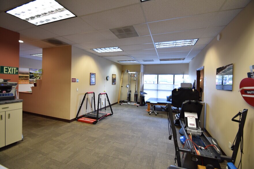 More Photos Of 915 NE 7th St, Bend Office For Lease