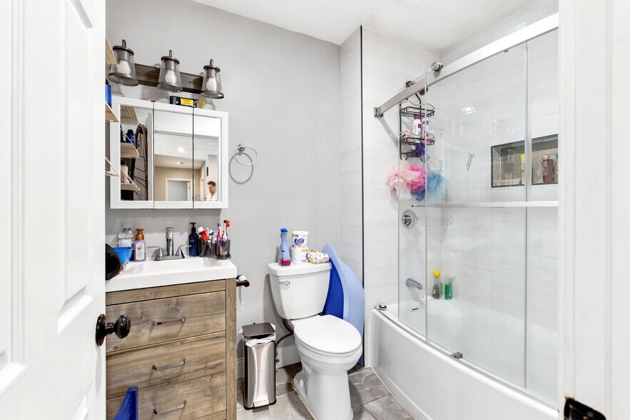 More Photos Of 142 Meridian St, Boston Multifamily For Sale