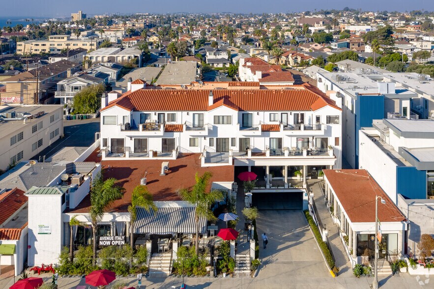 More Photos Of 219 Ave I, Redondo Beach Storefront For Lease