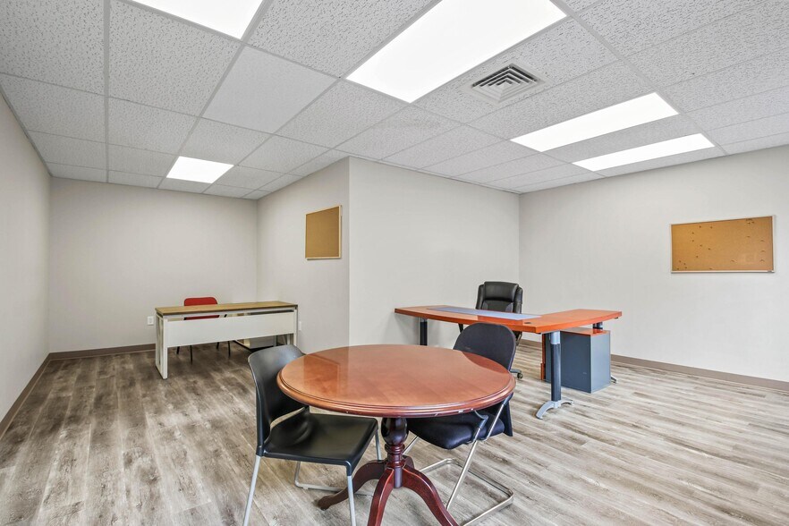 More Photos Of 10 W Northampton St, Wilkes-Barre Storefront For Sale