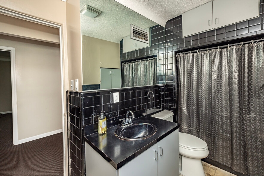 More Photos Of 4163 Crescent Dr, Saint Louis Medical For Sale